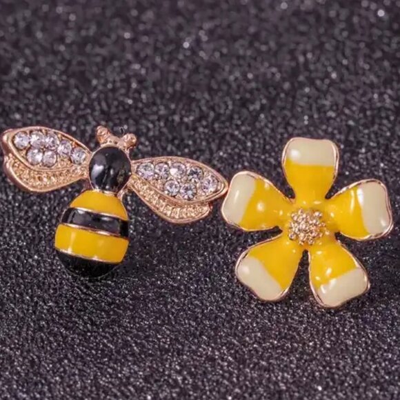 Bee Stud Earrings - Picture 2 of 6